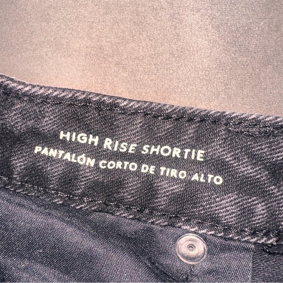 Universal Thread Black High Rise Summer Distressed Cutoff Denim Shorts Size 0/25 - Picture 4 of 7